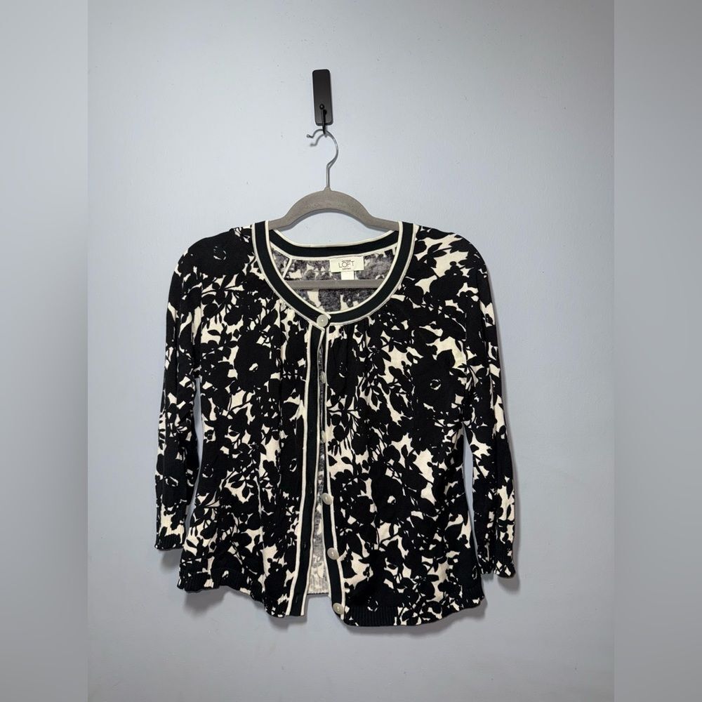 Ann Taylor Loft Petites Women’s floral buttoned Silk Cardigan Sweater MP EUC